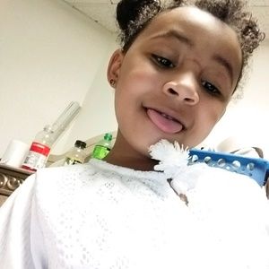 Meet your Posher, Derrick